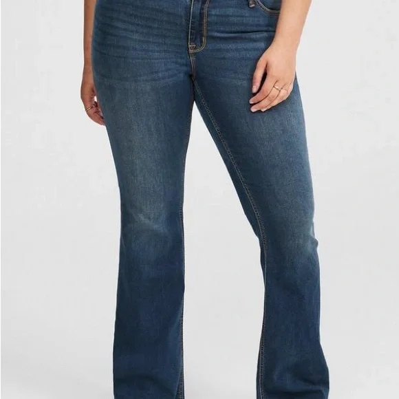torrid Jeans Mid to Dark Blue slim Bootcut super stretch mid rise Zise 20S NWT - Picture 3 of 14